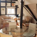 Apartamento Penthouse Ferienwohnung Boppard Zentrum, Grosse Private Dachterrasse, Sichere E-Bike Abstellplaetze