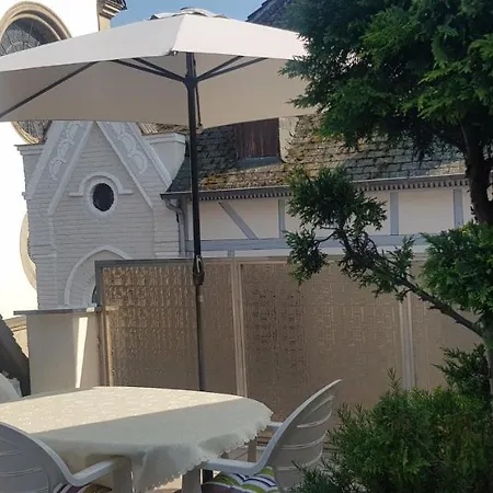 Penthouse Im Historischen Fachwerkhaus Mit Grosser Dachterrasse An Zentralster Lage * Boppard
