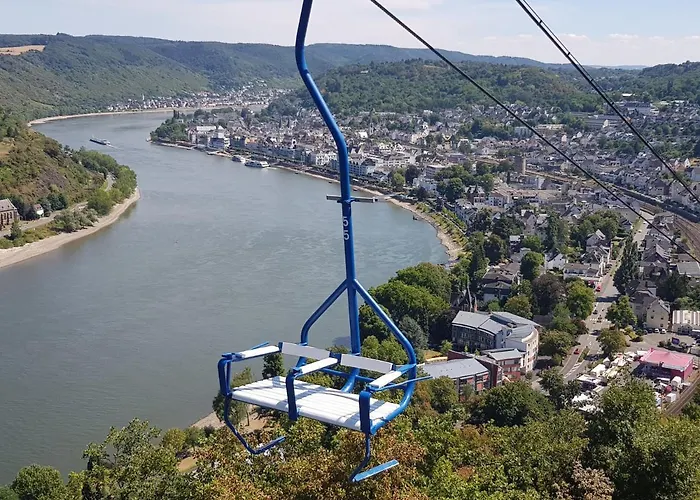 Penthouse Zentrum, Sonnige Dachterrasse דירה בופארד